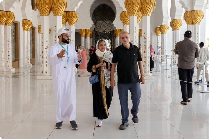 Explore Abu Dhabi Iconic Landmarks Tour from Dubai