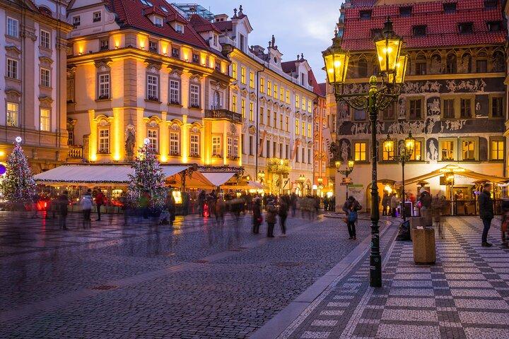 Charles Bridge & Old Town Prague Tour with Audioguide