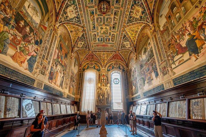 Siena Private Walking Tour: Traditions, Streets & Cathedral
