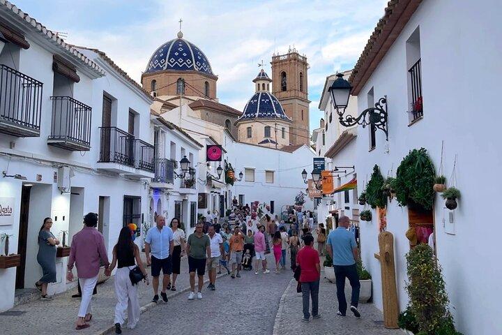 Alicante: Tour to Guadalest and Altea by Libre with Transfer
