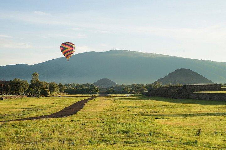 Private Tour Teotihuacan & Balloon Flight Bespoke Experience