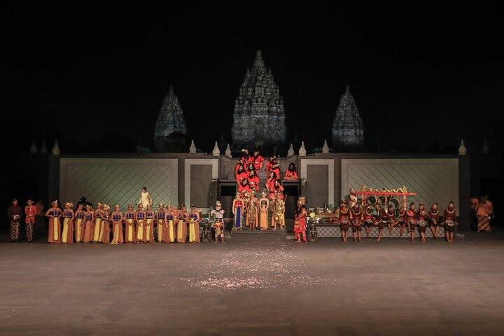 Prambanan Temple Sunset and Ramayana Ballet All In Private Tour