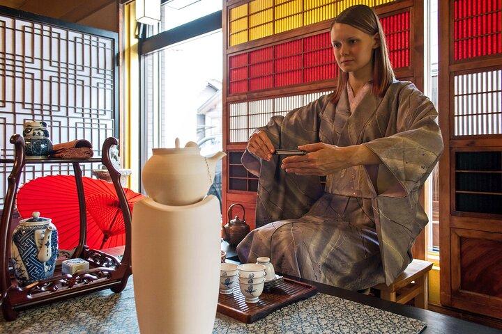 Sencha Tea Ceremony Experience with Seasoned Tea Master in Kyoto