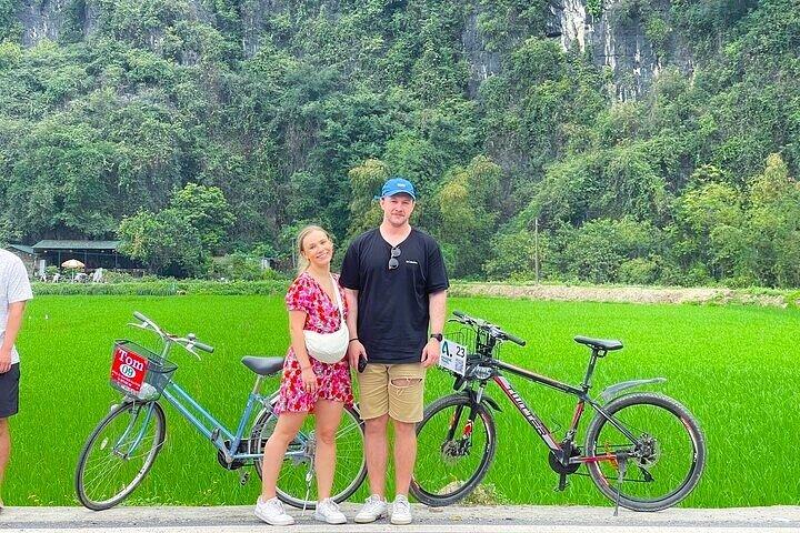 Private Tour from Hanoi to Ninh Binh: Hoa Lu, Tam Coc & Mua Cave