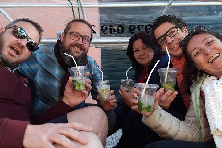 Lisbon Tuk Tuk: Explore Lisbon’s Hidden Treasures 1:30h