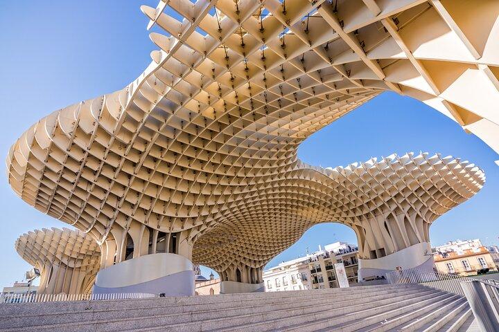 Private Transfer from Lisbon to Seville with 2 hours for sightseeing