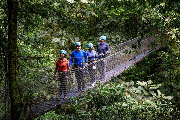 Arenal 12 Zipline Cables Experience Fly over La Fortuna Waterfall