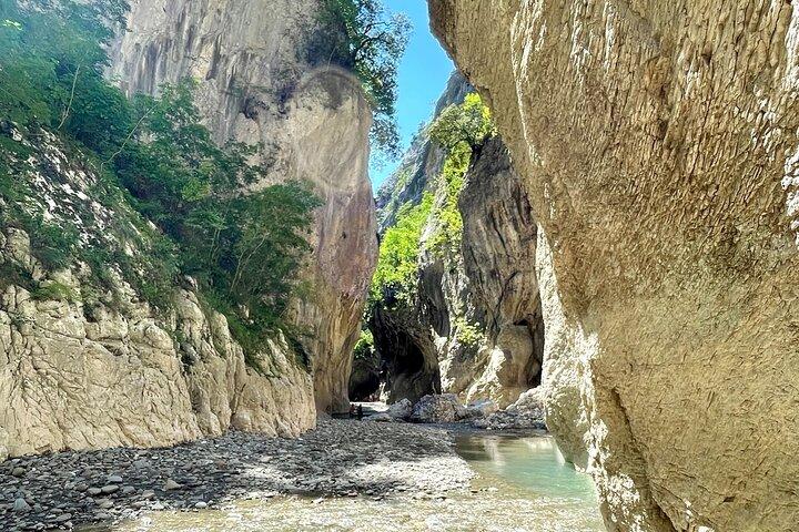 Durres/Golem: Holta Canyon and Banja Lake Day Tour