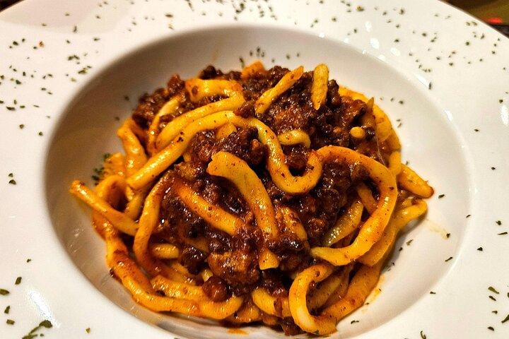 Tuscany Wines & Lunch: Montepulciano & Montalcino Experience