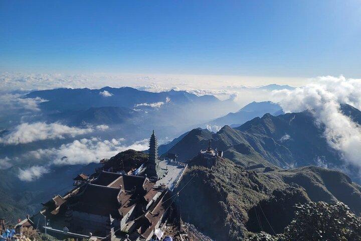 Private Cat Cat Village and Fansipan Cable Car Tour from Sapa