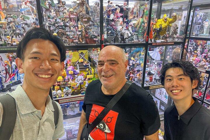 Akihabara Tour with Vintage Gaming Anime and Gachapon Experience