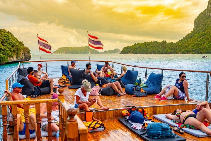 Angthong National Marine Park Tour by Large Boat