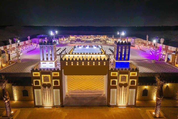 Dubai: Premium Safari with 4x4 Red Dunes 5* Buffet Dinner Shows