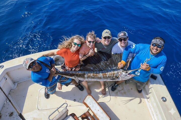 4 Hours Luxury Fishing Adventure