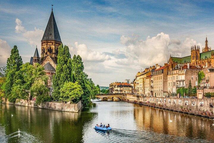 From Luxembourg: Metz, Moselle River & Castle Private Day Tour