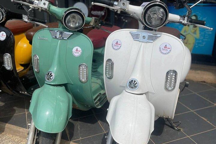Angkor Wat Private Electric Scooter or Bike Tour