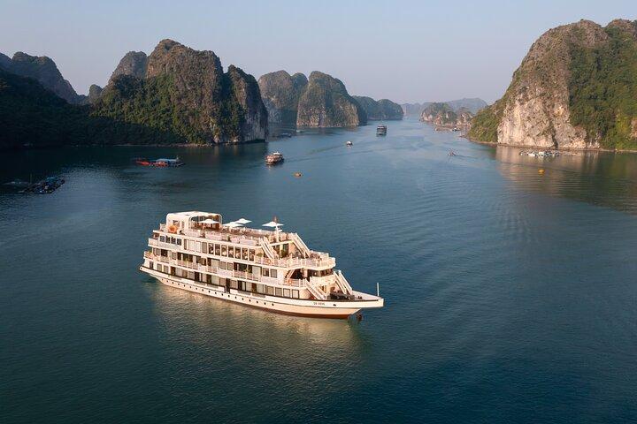 3-Day Explore Halong Bay On Cruise - Deluxe Cruise