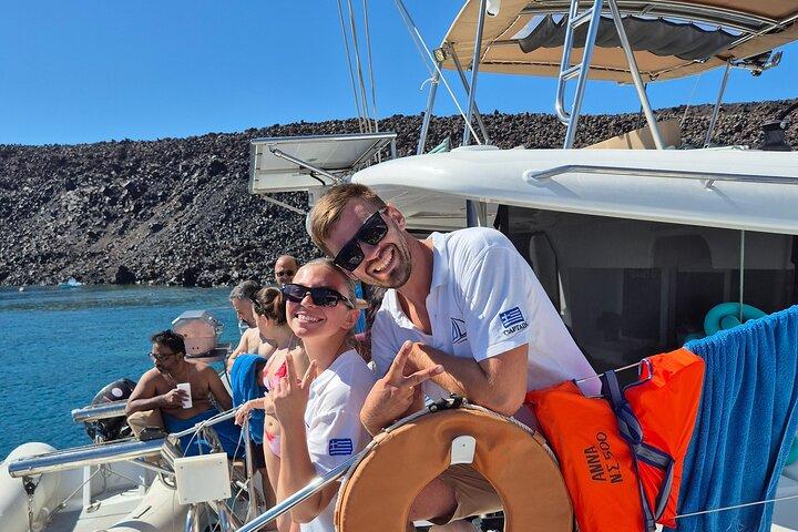Santorini Catamaran Cruise: with Lunch, BBQ, Open Bar, Transfers