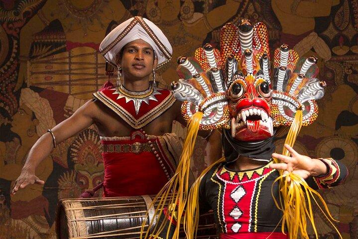 Kandy Lake Club Cultural Dance Show Experience
