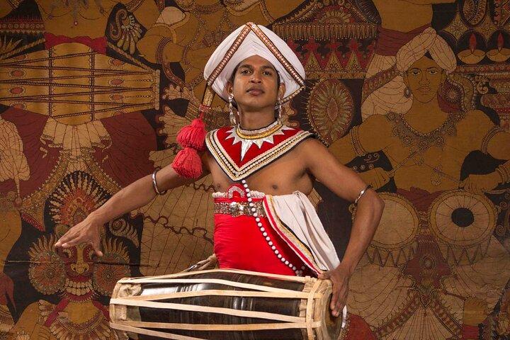 Kandy Lake Club Cultural Dance Show Experience
