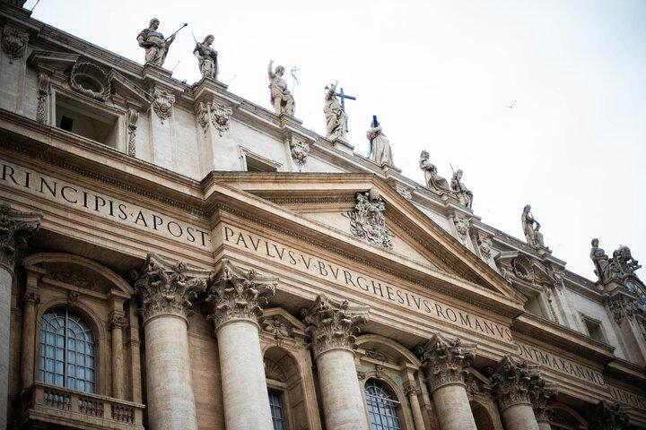 St. Peter Basilica Guided Tour: Dome Climb, Papal Tomb & Grottoes