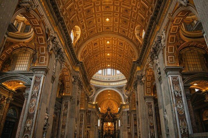 St. Peter Basilica Guided Tour: Dome Climb, Papal Tomb & Grottoes