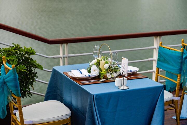 Hanoi: 2 Day 1 Night Luxury Cruise in Halong and Lan Ha Bay