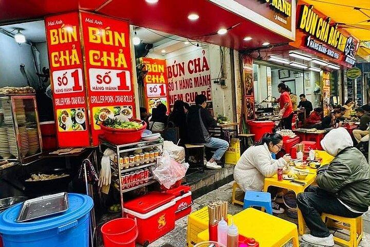 Private Hanoi Street Food Tour with MICHELIN Highlights