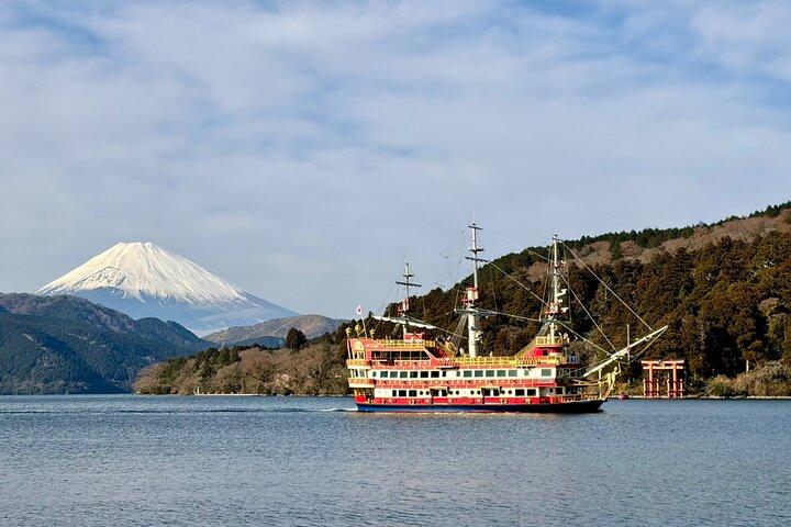 Hakone Day Tour from Tokyo by Car with Onsen Experience