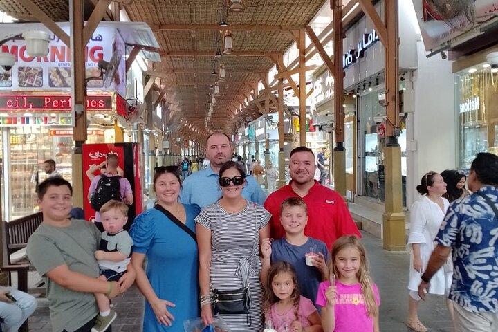 Hire a Private Licensed Guide in Dubai | Flexible 5–10 Hours