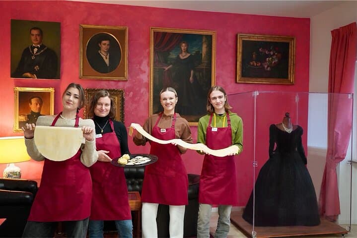 The Secrets to Learn Fresh Pasta and Tiramisù in a Glam Home