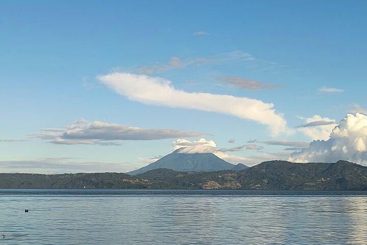 Combo Tour: Lake Ilopango boat Ride and Suchitoto colorful town