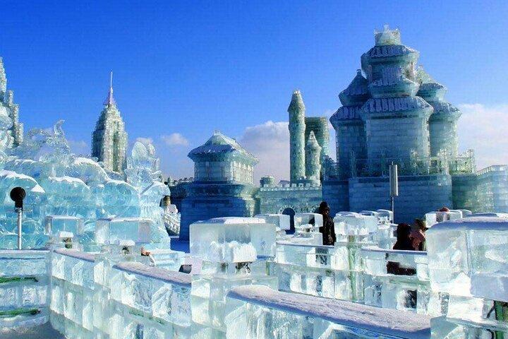 Harbin Private Day Tour to lce and Snow World and Sun Island
