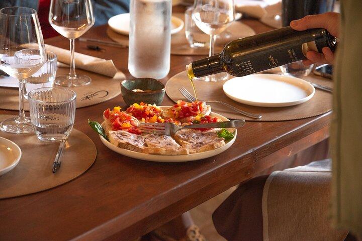 PRIVATE TOUR "Ramble through the Rolling Hills Of Chianti"+ lunch & wine tasting