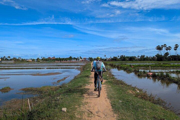 Ride into the Sunset Siem Reap Countryside Cycling Tour