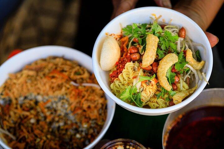 Hue Food Tour by Walking, Cyclo or Scooter