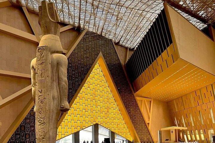 1 Day Tour to Pyramids from Sharm-el-Sheikh by flight