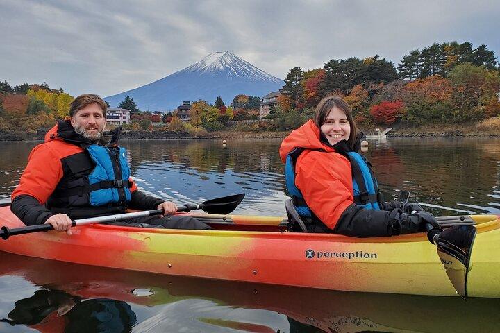 Mt. Fuji Panoramic Kayak Tour on Lake Kawaguchiko