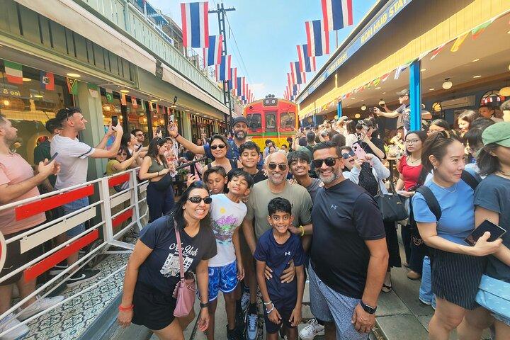 Floating Market & Train Market Private Tour(Premium Service)