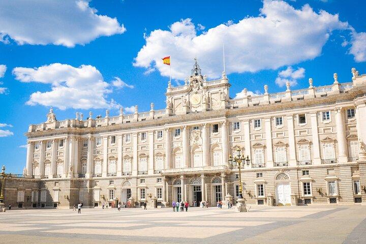 Royal Palace Madrid Private Tour with Skip-the-Line Tickets