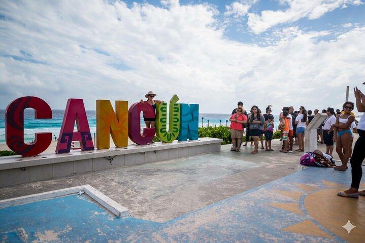 Cancun Shopping Tour with Cancun Viewpoint and Puerto Cancun Mall