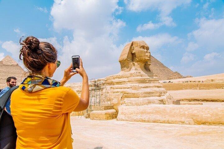 Half Day Tour Giza Pyramids &Great Sphinx with Private Tour Guide