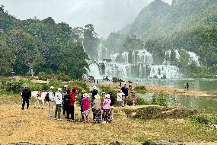 2-Day Ban Gioc Waterfall & Nguom Ngao Cave from Hanoi