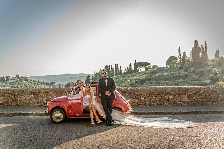 Tour and Photoshoot with Retro Cars in Florence and Chianti