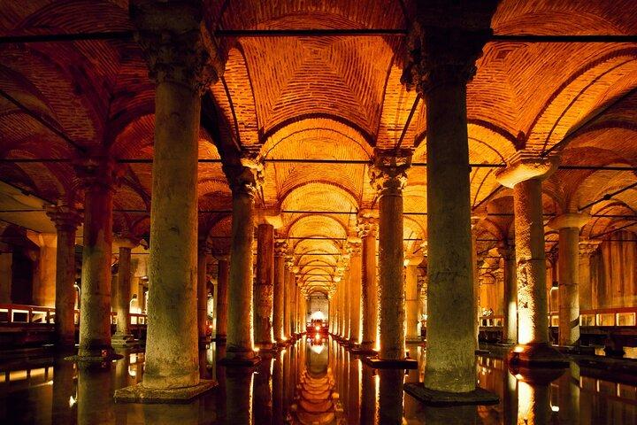 29-Stop Istanbul Audio Guide: Hidden Stories & Secret Places