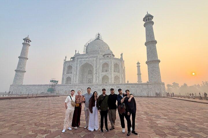 Taj Mahal Sunrise Tour – Includes Entry Tickets & Guide