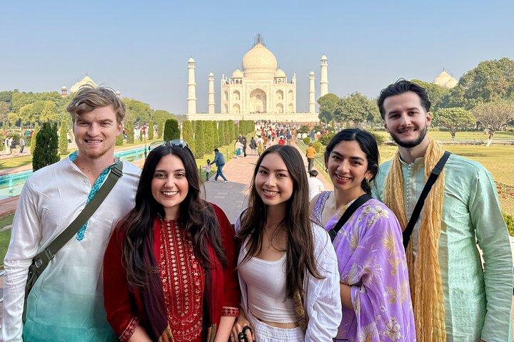 Taj Mahal Sunrise Tour – Includes Entry Tickets & Guide