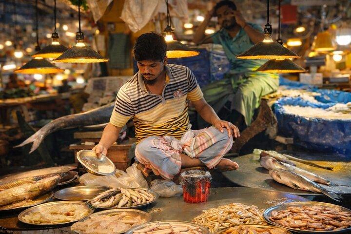 Dhaka Street & Culture Photography – Private Full-Day Tour