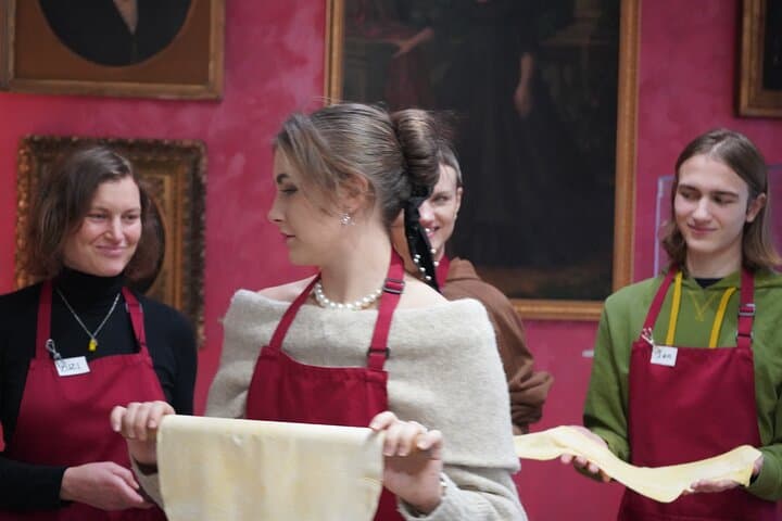 The Secrets to Learn Fresh Pasta and Tiramisù in a Glam Home