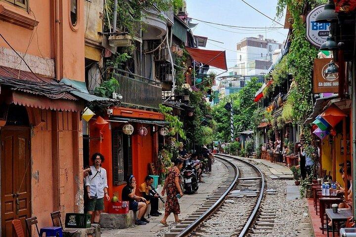 Small Group Hanoi Street Food Tour with Train Street